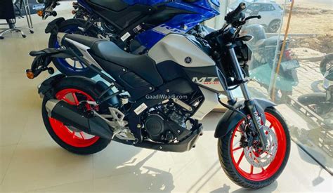 BS6 Yamaha MT-15 Ice Fluo Vermillion Reaches Dealerships