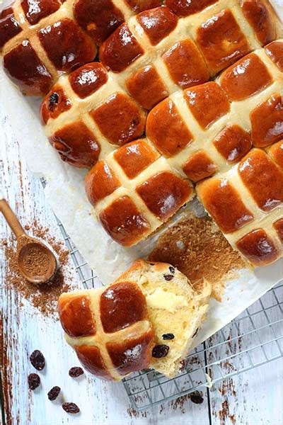 Recipe Chocolate And Orange Hot Cross Buns Shane Smith Cookery School