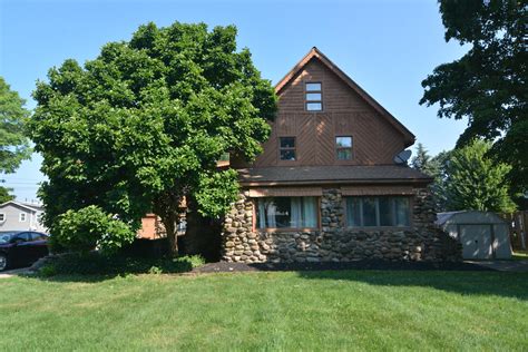 lake erie lakefront homes for sale 14