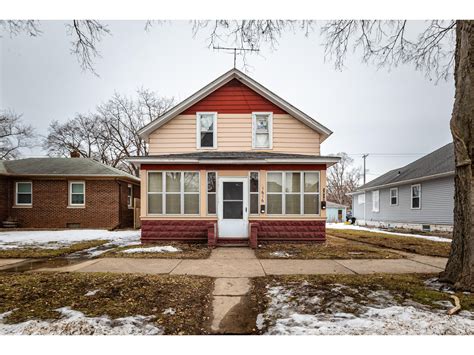 1614-1616 Prospect St, La Crosse, WI, 54603 | MLS: 1824389 | Edina Realty