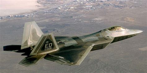 Lockheed F-22 Raptor - avionslegendaires.net