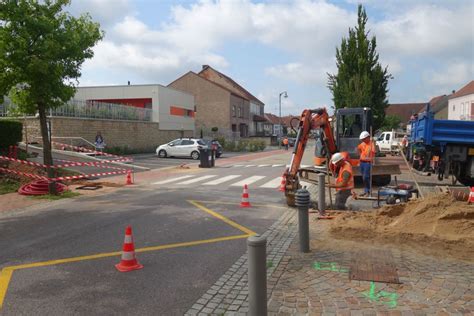 Ville de Sarralbe 2021 Feux tricolores devant lécole maternelle