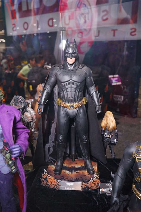 1 4 Hot Toys QS009 Batman Begins Batman Figure Page 6