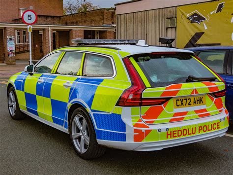 North Wales Police Intercept Team Volvo V90 Core B6 MHEV A Flickr