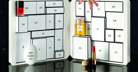 See What's Inside Chanel's No.5 Advent Calendar | POPSUGAR Beauty