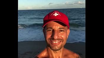 LA ESTRELLA DEL PORNO DEL CUERPO DE PLAYA XVIDEOS