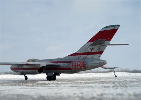 Як-25 РВ2 — Каропка.ру — стендовые модели, военная миниатюра