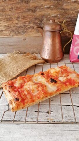 Pizza In Teglia Alla Romana Asciutta E Croccante Il Mondo Di Adry