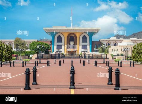 Central square and Al Alam ceremonial palace of the Sultan, Muscat ...