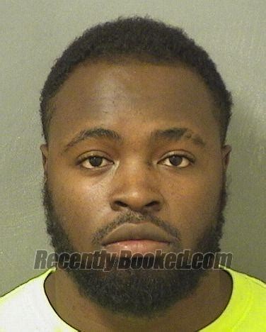 Recent Booking Mugshot For MALIK DERRELL JOHNSON In Palm Beach County