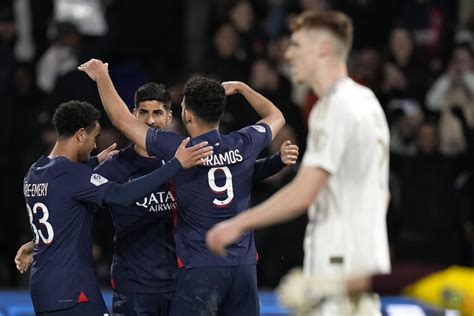 PSG Lyon sans Mbappé et Dembélé les Parisiens s envolent vers le