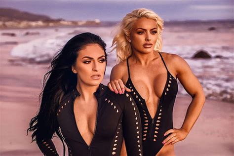 Ki U N Wwe Khoe Nh Vu V B Ng Nh N Gi I Hoa H U Bikini