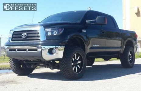 2008 Toyota Tundra With 20x9 1 Fuel Maverick And 35 12 5R20 Fuel Mud