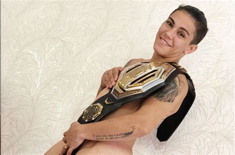 J Ssica Bate Estaca Poses Nude With Ufc Belt A Very Basic Photo