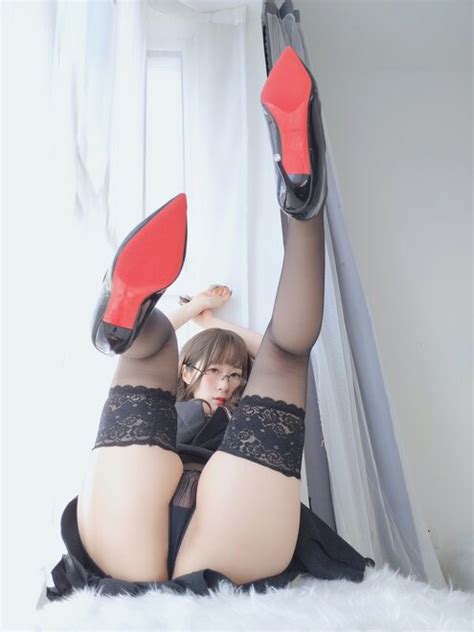 Baiyin 白银 OL下的内衣 Baiyin 白银 OL下的内衣 Porn Pic