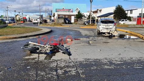 Dos Personas Terminaron En El Hospital Tras Un Accidente De Tr Nsito