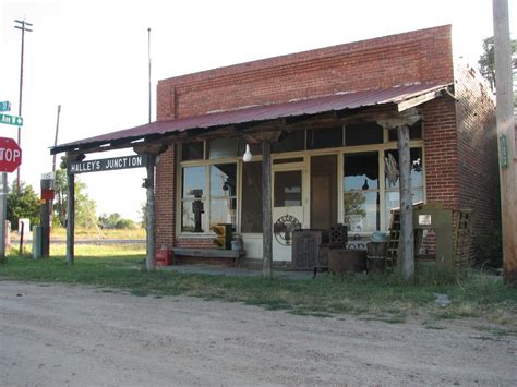 Dead towns of Kansas: Pictures of Belvidere, a Kiowa County town