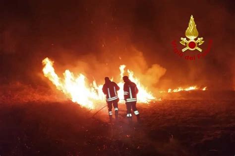 Allerta Rossa Della Prociv Per Gli Incendi Boschivi Sul Litorale