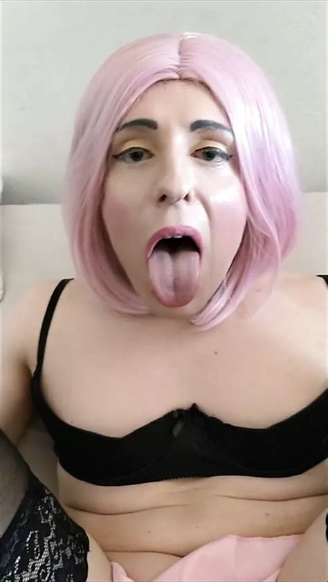 Pembe Peruk Korkak S Rt K Travesti Sert Becerdin Ve A A Lanm Xhamster