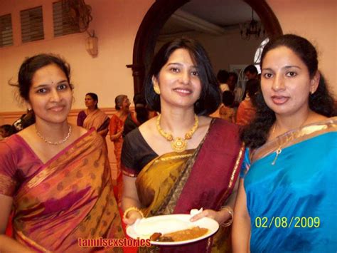 Aunty Hot Mallu Hot South Aunties Spicy Stills In Saree