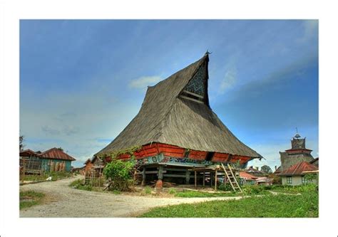 berita nyata rumah adat karo