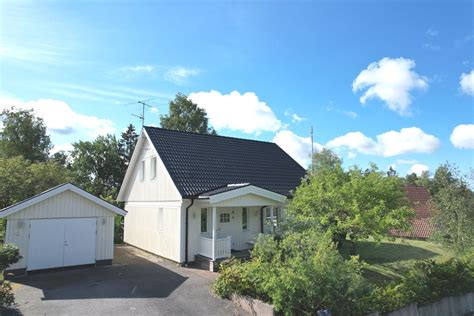 Skiftesvägen 12 Fullersta Huddinge Villa Boneo