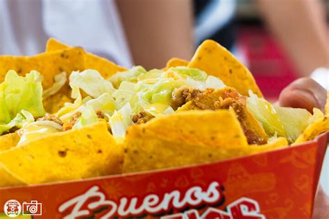 This Food Cart Sells Filipino Style Nachos With Real Cheese When In