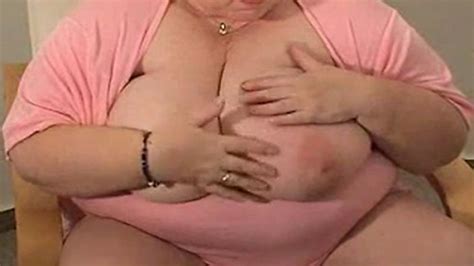 Gisele 74 Ans Grosse Salope Avec Son Gode Porn Videos