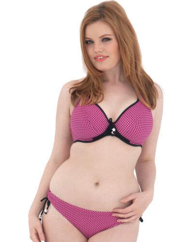 Curvy Kate Starry Eyed Halterneck Bikini Top And Pant Set In Flamingo