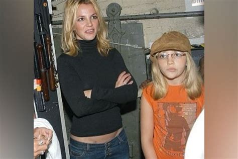 Britney Spears Shares Throwback Picture Of Herself With Sister Jamie