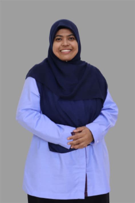 Cik Farah Syahirah Hamdan Pusat Islam