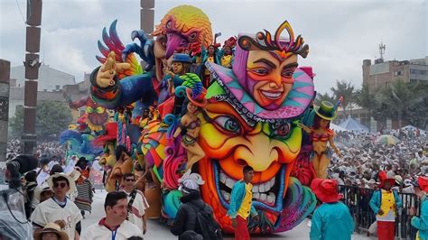 DESFILE DE CARROZAS NO MOTORIZADAS EN EL DESFILE MAGNO DEL CARNAVAL DE