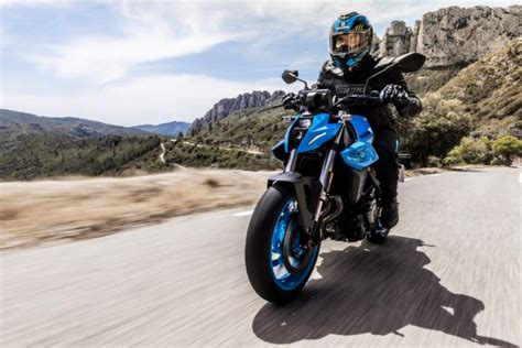 Suzuki Gsx S A La Conquista De Las Naked Motosan