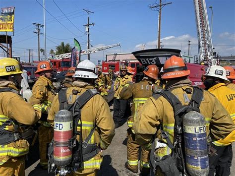 LAFD Battles Greater Alarm Fire in South L.A. | SOUTH LOS AN… | Flickr