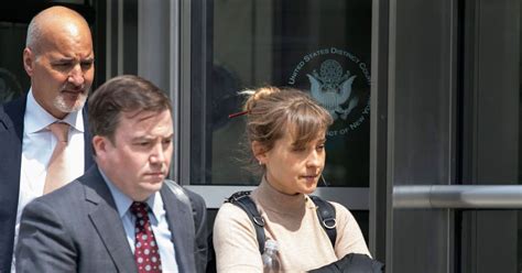 NXIVM Trial How Allison Mack Lured Victims Into Sex Cult