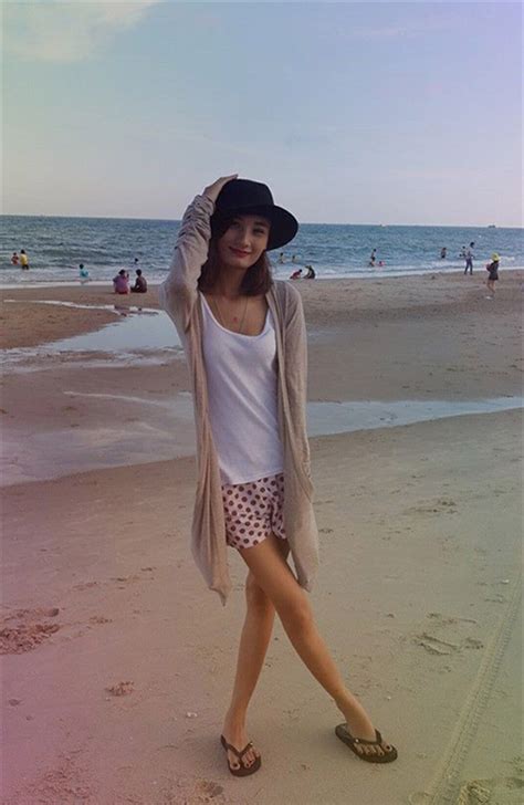 Diện bikini khoe đường cong nảy nở Lê Thúy chính thức xóa sổ biệt danh bộ xương di động