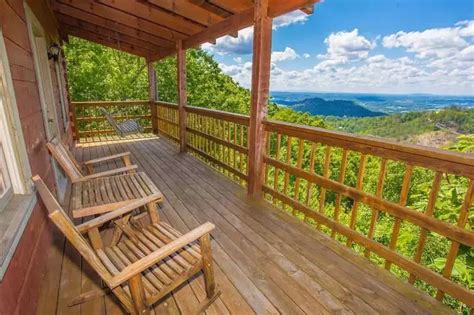 Benefits Of Staying In Cabins With A View In Gatlinburg