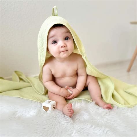 Полотенце-уголок из жатого муслина 100х100 | Dogodashop