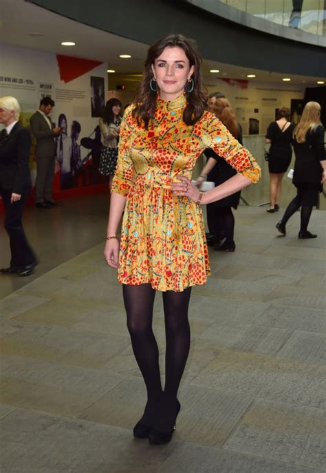 Aisling Bea Age Roles And Stand Up Comedy Career As She Takes On Celebrity Bake Off Metro