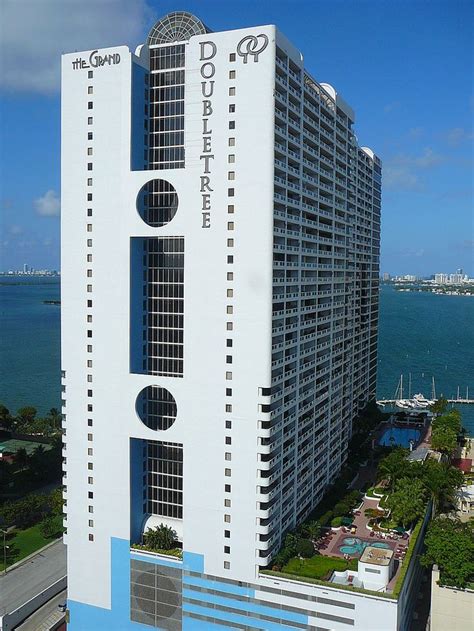 Doubletree Grand Hotel Biscayne Bay - Arts & Entertainment District ...