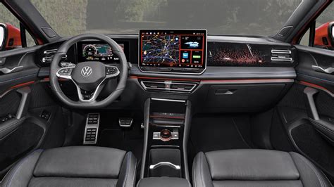 VOLKSWAGEN TIGUAN ESTATE SPECIAL EDITION 1.5 TSI eHybrid Match 5dr DSG ...