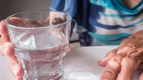 What Are Symptoms Of Dehydration In Elderly People