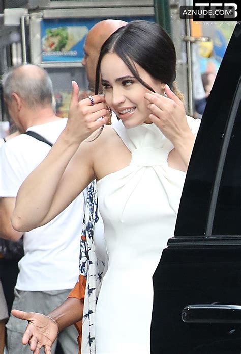 Sofia Carson Sexy Seen Flaunting Her Hot Figure In White At Good