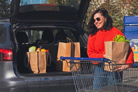 Una Ex Trabajadora De Carrefour Nos Explica Cu L Es El Mejor D A Para