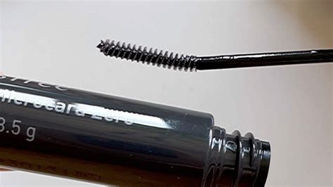 Different Mascara Wands Have Different Effects On Your Lashes Here S