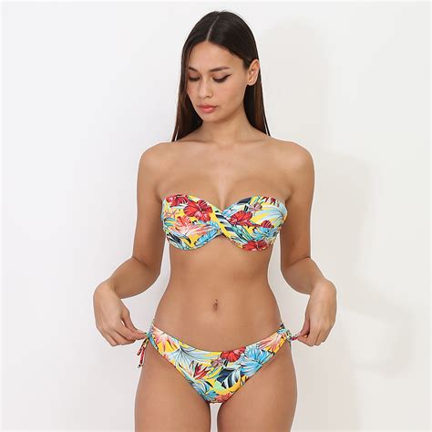 Bikini bandeau à fleurs tropicales La Modeuse La Modeuse