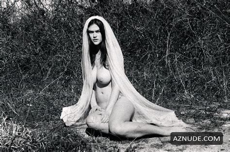 Myla Dalbesio Nude By Stacey Mark For Oyster Magazine AZNude