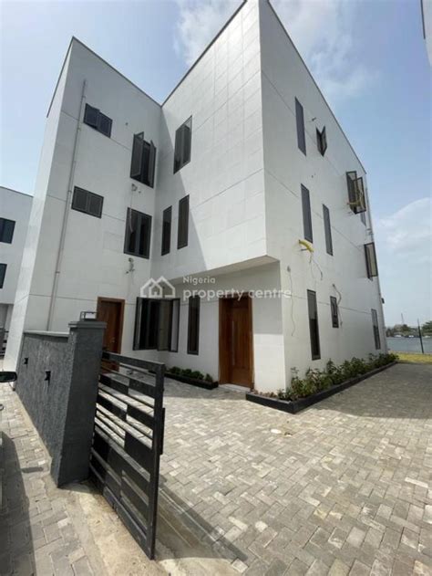 For Sale Waterfront 5 Bedroom Fully Detached Duplex Banana Island