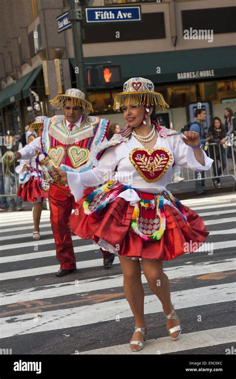 Hispanic Day Parade On 5th Avenue In New York City Stock Photo Alamy