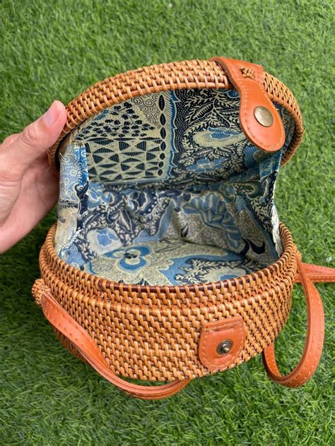 Tas Anyaman Rotan Bali Barang Mewah Tas Dompet Di Carousell